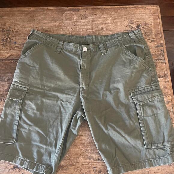 True Religion Military Green Utility Shorts 38 - Picture 2 of 6